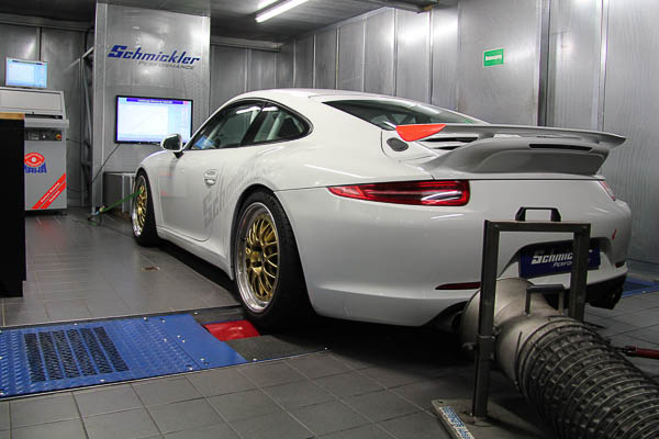 Schmickler-Porsche-Pruefstand.jpg